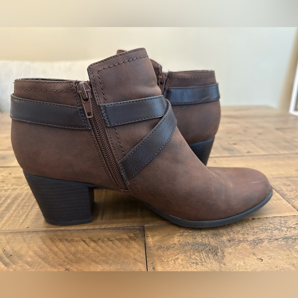 Indigo RD Women's Ankle Buckle Strap Boots - Size 10 - Picture 3 of 8